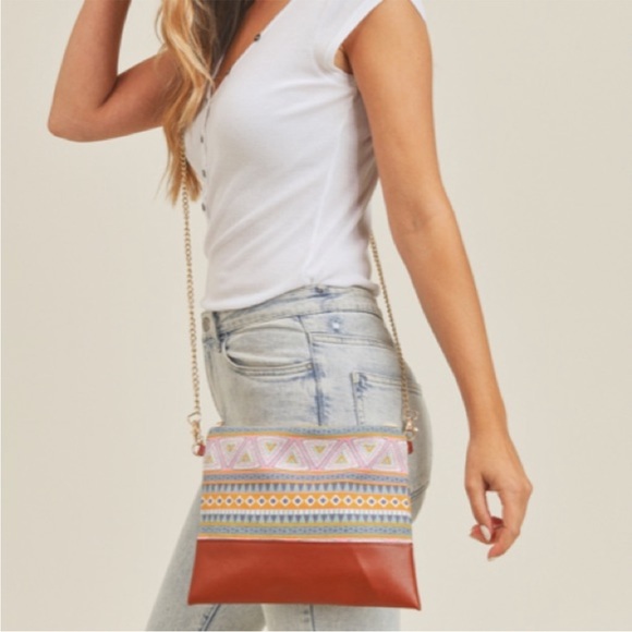 Boho Aztec Print Crossbody/Wristlet - Picture 12 of 12